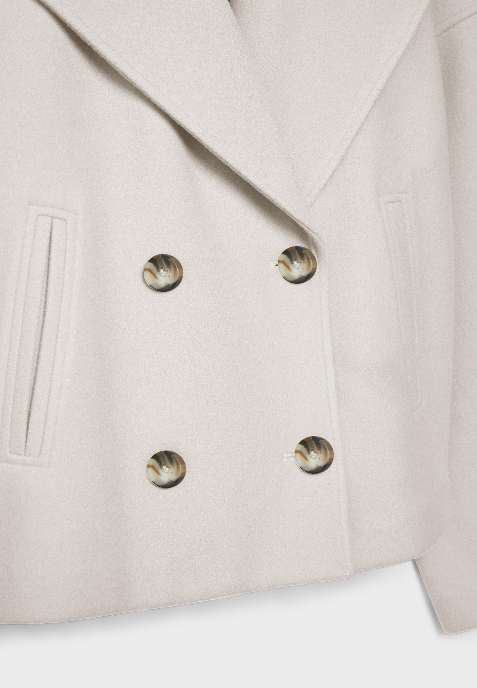 Flairy double breasted coat